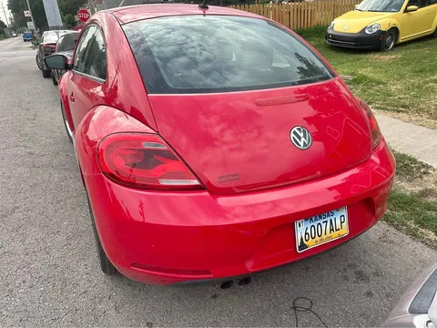 2014 Volkswagen Beetle 2.5L Hatchback 2D