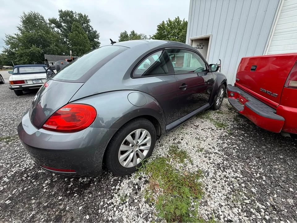 2014 Volkswagen A5 Beetle - Image 4 of 10