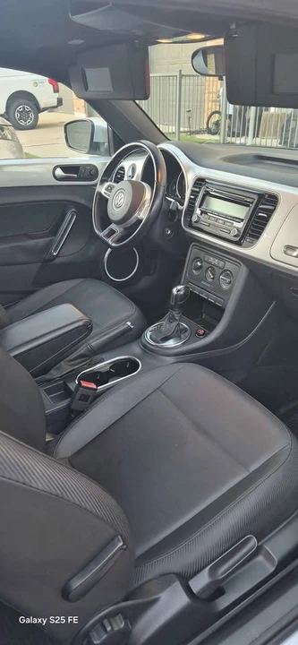 2014 Volkswagen A5 Beetle - Image 5 of 9