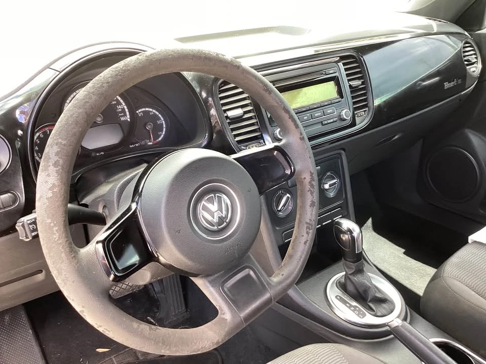 2014 Volkswagen A5 Beetle - Image 5 of 8