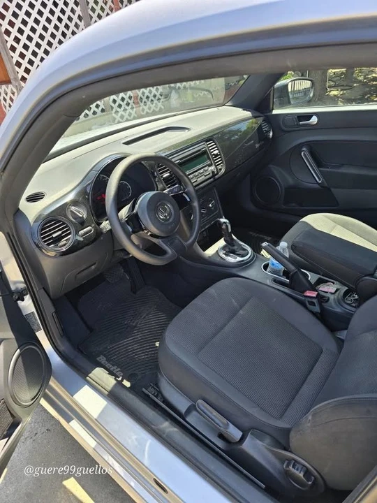 2014 Volkswagen A5 Beetle - Image 8 of 15