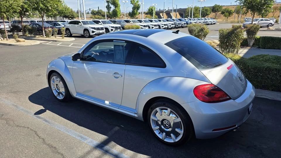 2014 Volkswagen A5 Beetle - Image 2 of 6