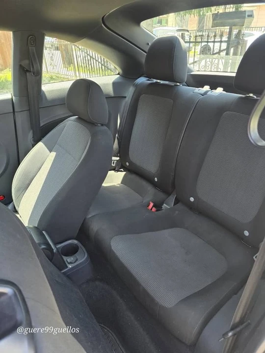 2014 Volkswagen A5 Beetle - Image 9 of 15