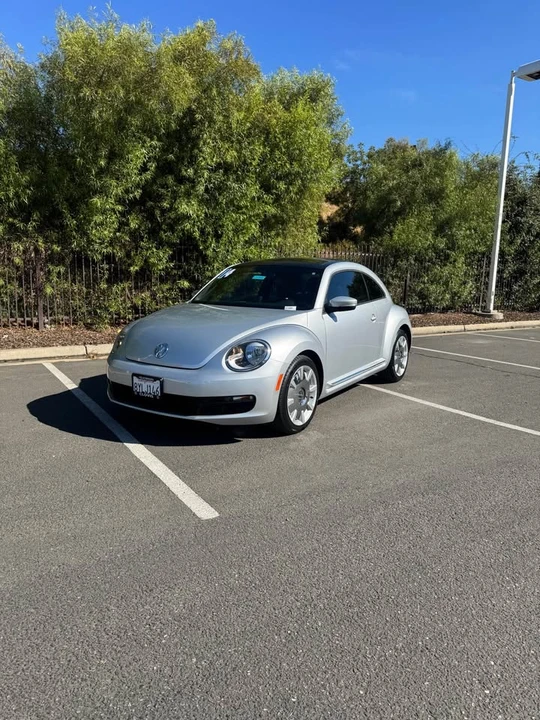 2014 Volkswagen A5 Beetle - Image 2 of 9