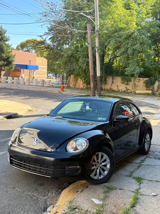 2014 Volkswagen A5 Beetle - Image 2 of 12