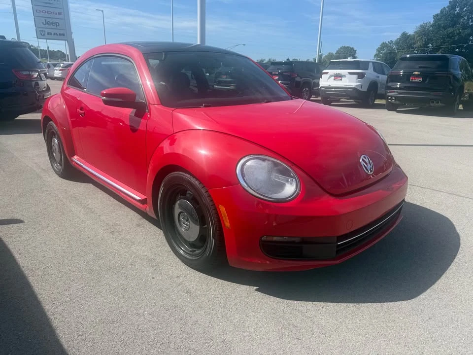 2014 Volkswagen A5 Beetle - Image 2 of 12