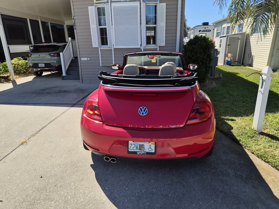 2014 Volkswagen A5 Beetle - Image 2 of 10