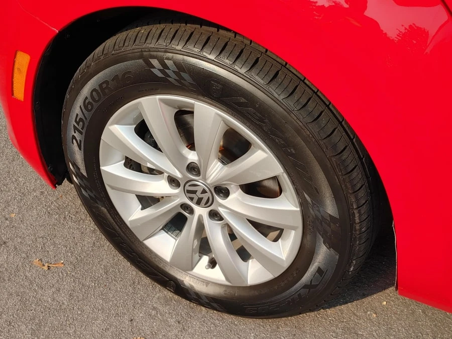 2014 Volkswagen A5 Beetle - Image 9 of 10