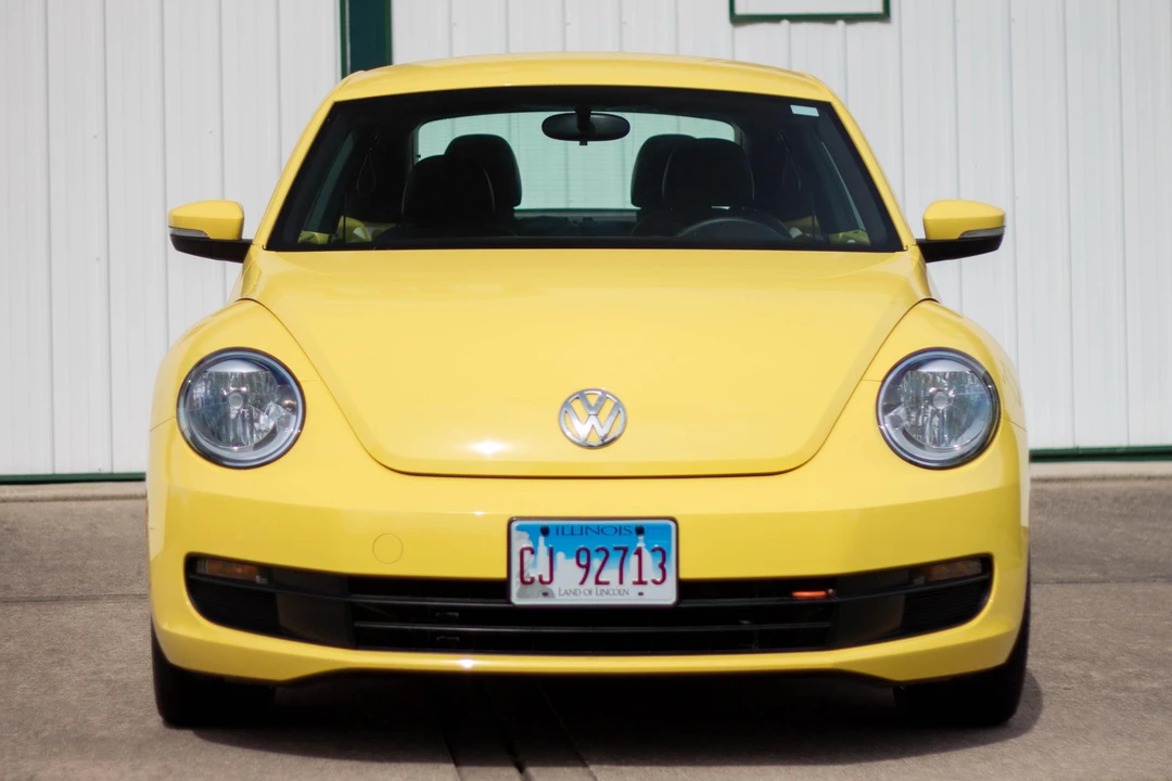 2014 Volkswagen A5 Beetle - Image 2 of 31