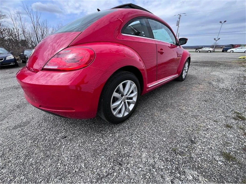 2014 Volkswagen A5 Beetle - Image 5 of 30