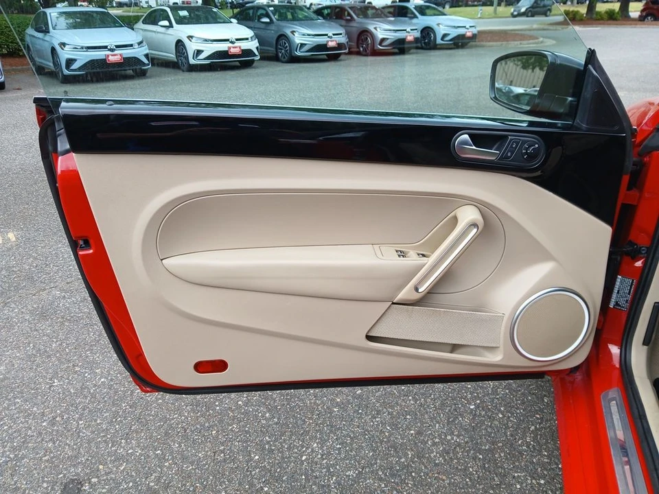 2014 Volkswagen A5 Beetle - Image 11 of 12
