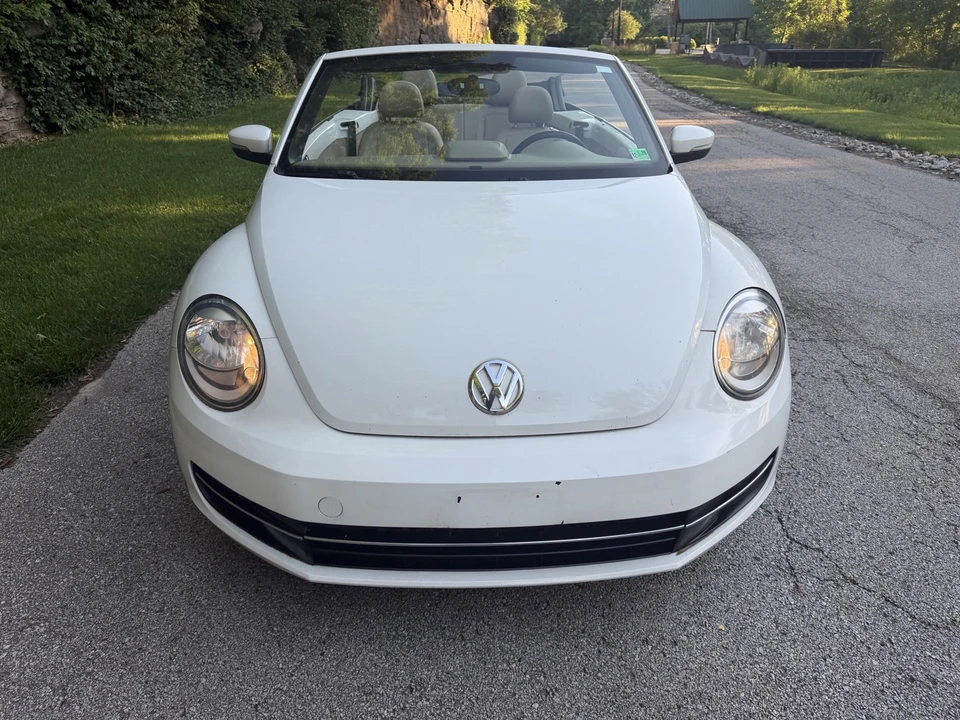 2014 Volkswagen A5 Beetle - Image 8 of 24