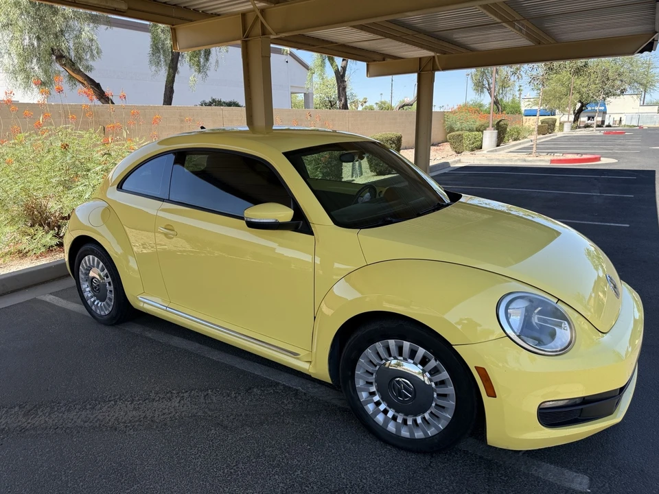 2014 Volkswagen A5 Beetle - Image 2 of 27