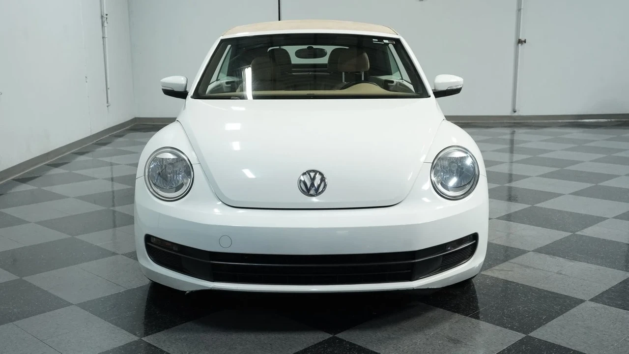 2014 Volkswagen A5 Beetle - Image 16 of 21