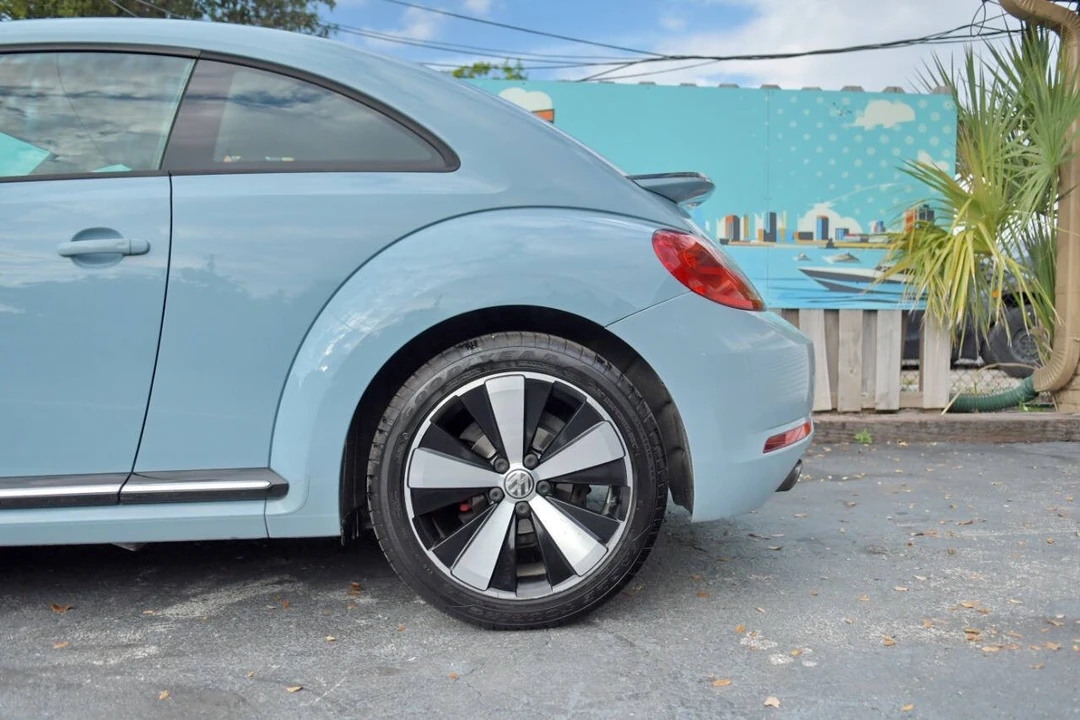 2014 Volkswagen A5 Beetle - Image 9 of 12