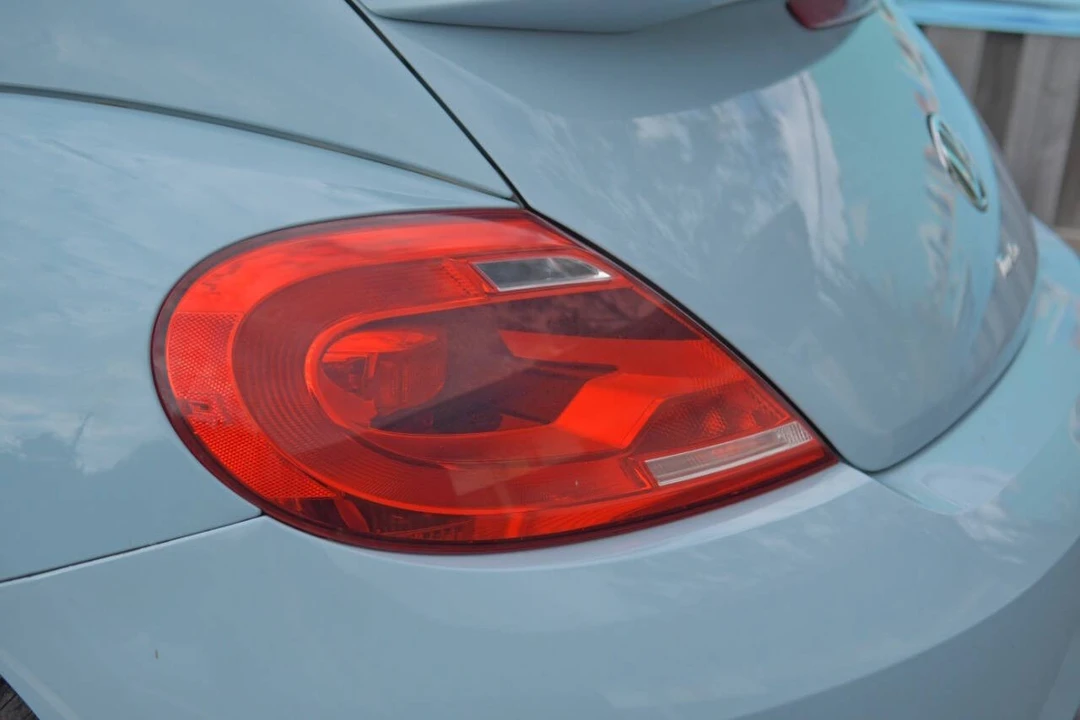 2014 Volkswagen A5 Beetle - Image 8 of 12