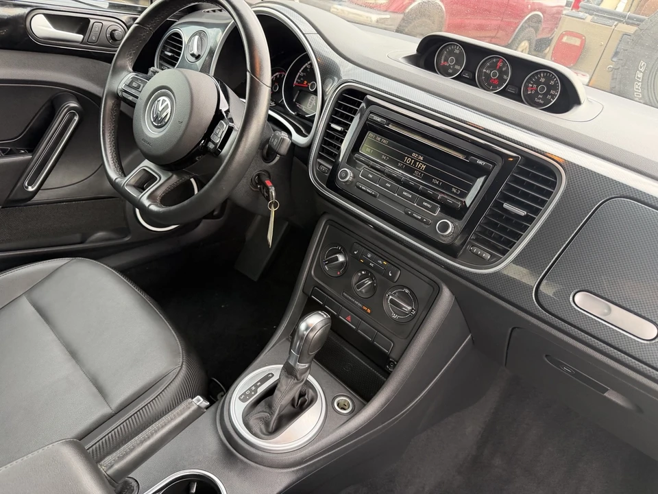 2014 Volkswagen A5 Beetle - Image 21 of 26