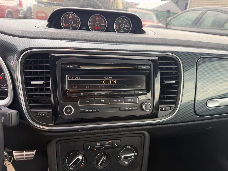 2014 Volkswagen A5 Beetle - Image 17 of 26