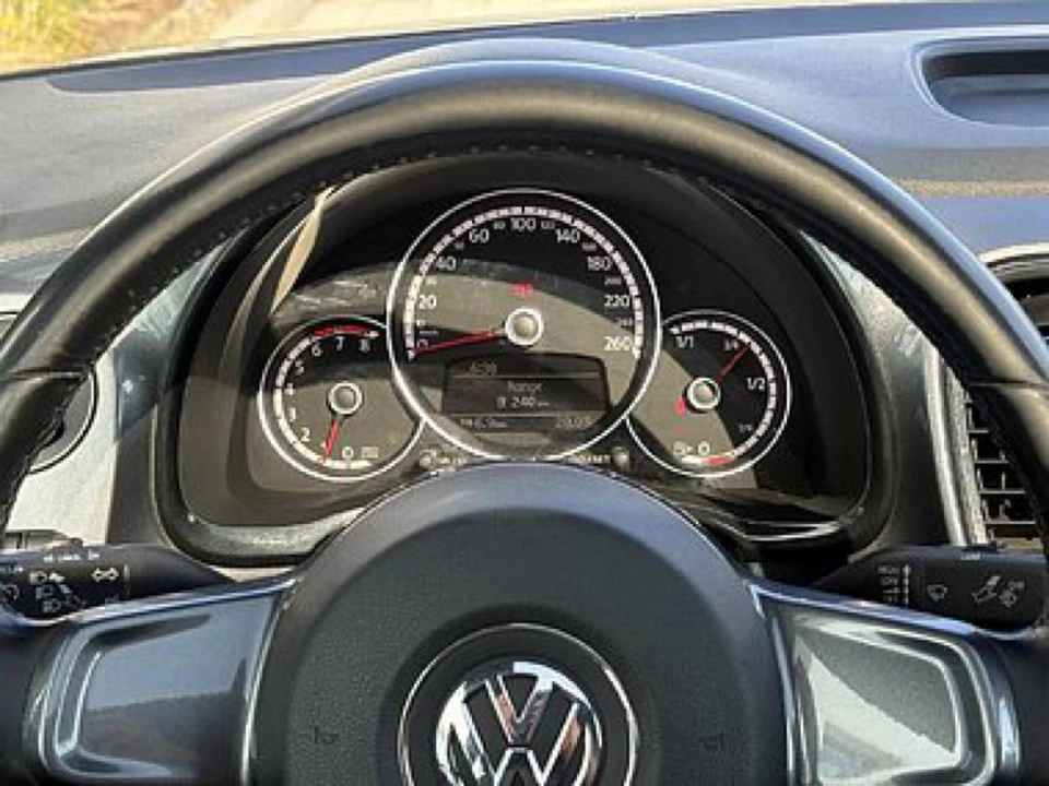 2014 Volkswagen A5 Beetle - Image 9 of 14