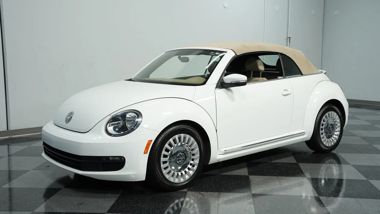 2014 Volkswagen A5 Beetle - Image 6 of 12
