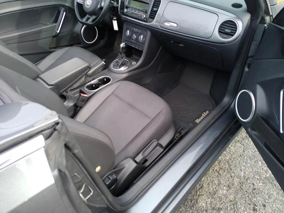 2014 Volkswagen A5 Beetle - Image 29 of 31