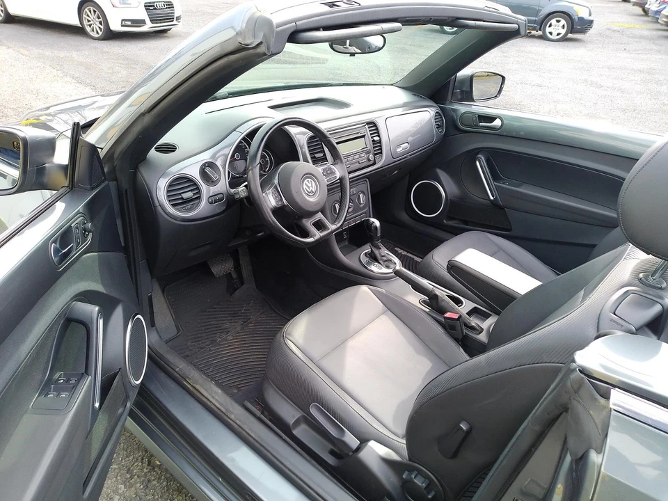 2014 Volkswagen A5 Beetle - Image 4 of 31