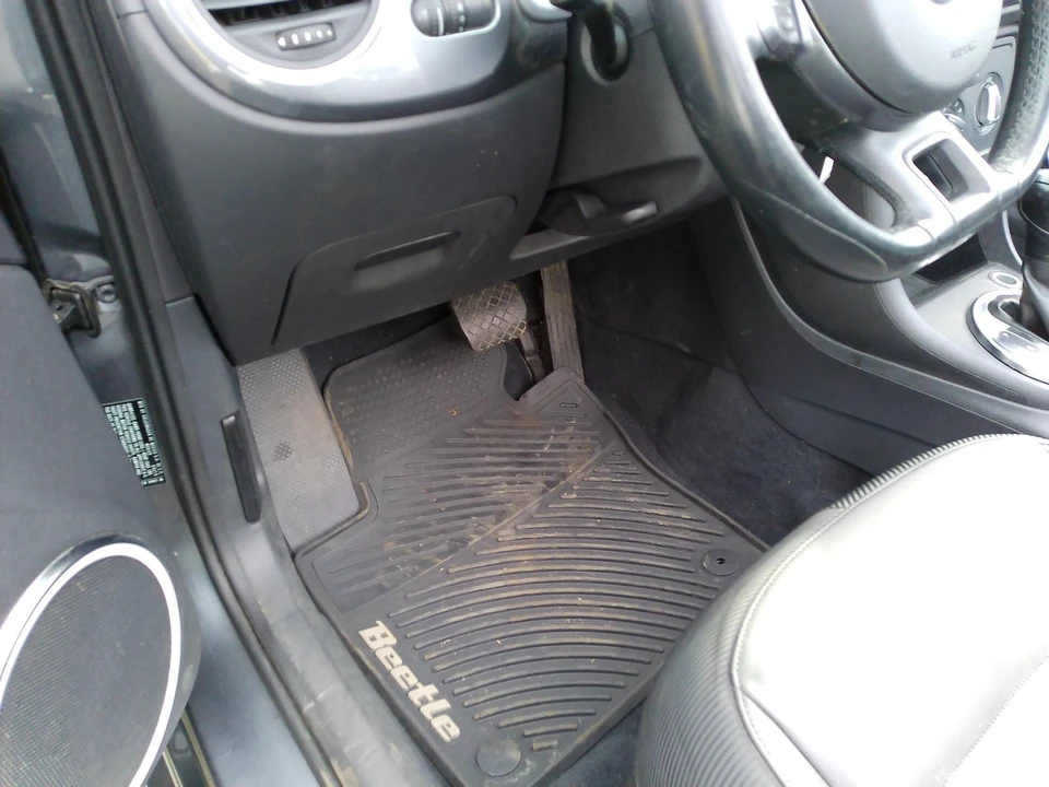 2014 Volkswagen A5 Beetle - Image 6 of 31
