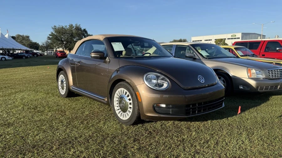 2014 Volkswagen A5 Beetle - Image 6 of 10