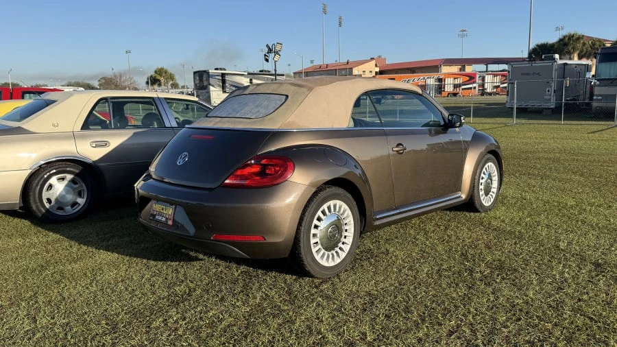 2014 Volkswagen A5 Beetle - Image 3 of 10