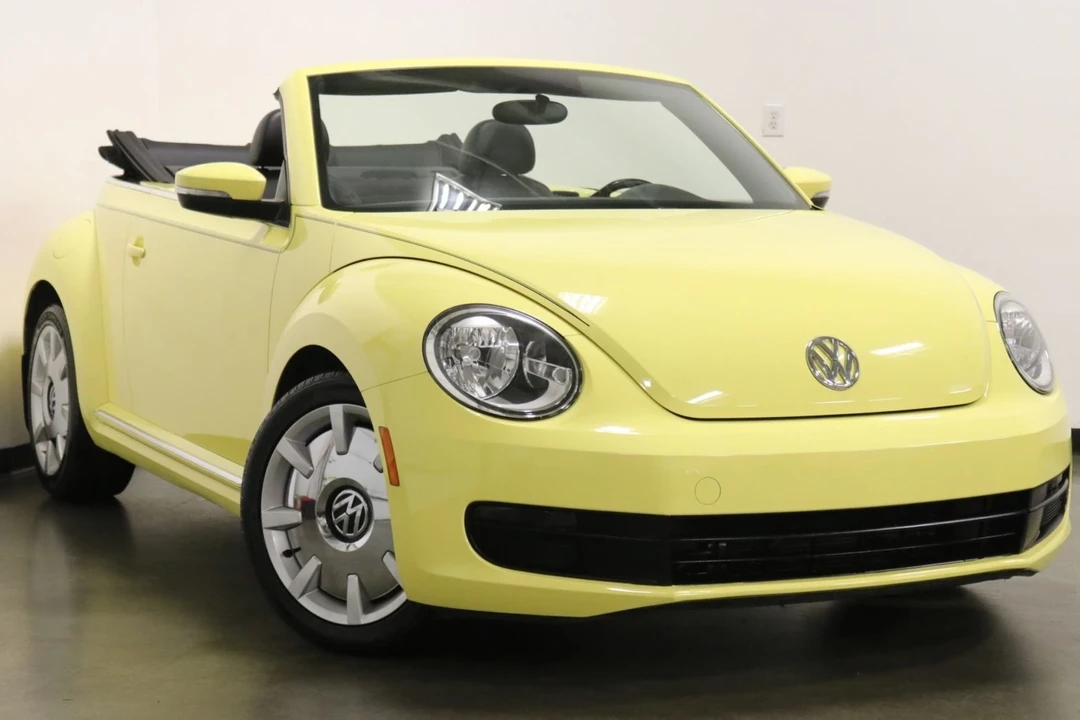 2014 Volkswagen A5 Beetle - Image 2 of 12
