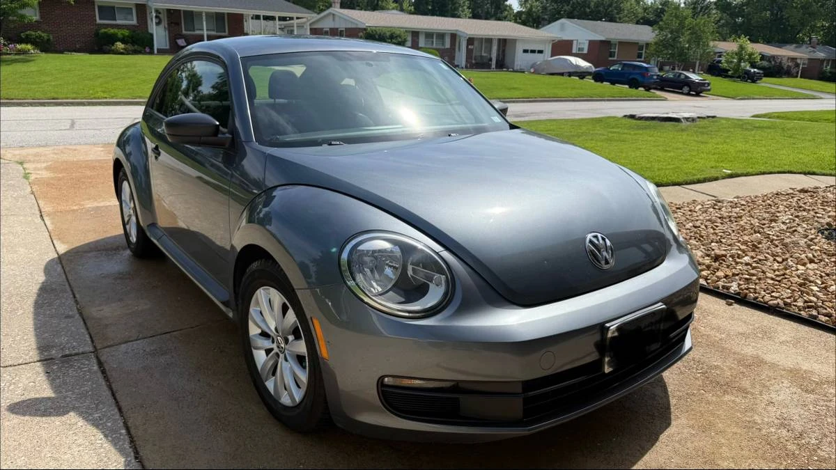 2014 Volkswagen A5 Beetle - Image 6 of 10
