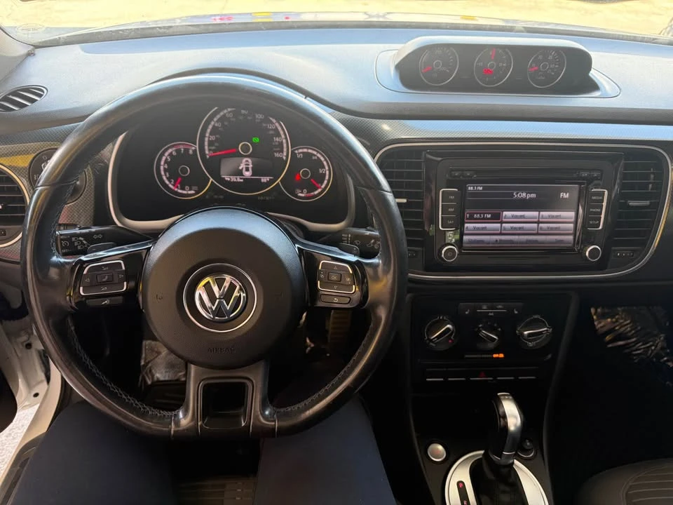 2014 Volkswagen A5 Beetle - Image 8 of 10