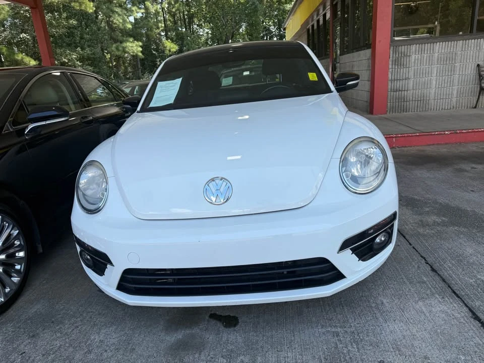 2014 Volkswagen A5 Beetle - Image 2 of 10