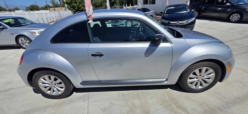 2014 Volkswagen A5 Beetle - Image 9 of 16
