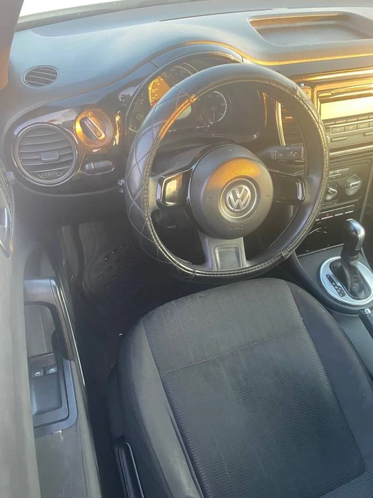 2014 Volkswagen A5 Beetle - Image 3 of 4
