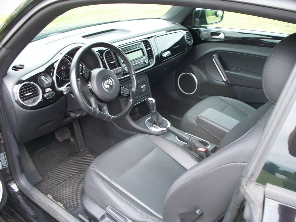2014 Volkswagen A5 Beetle - Image 6 of 9