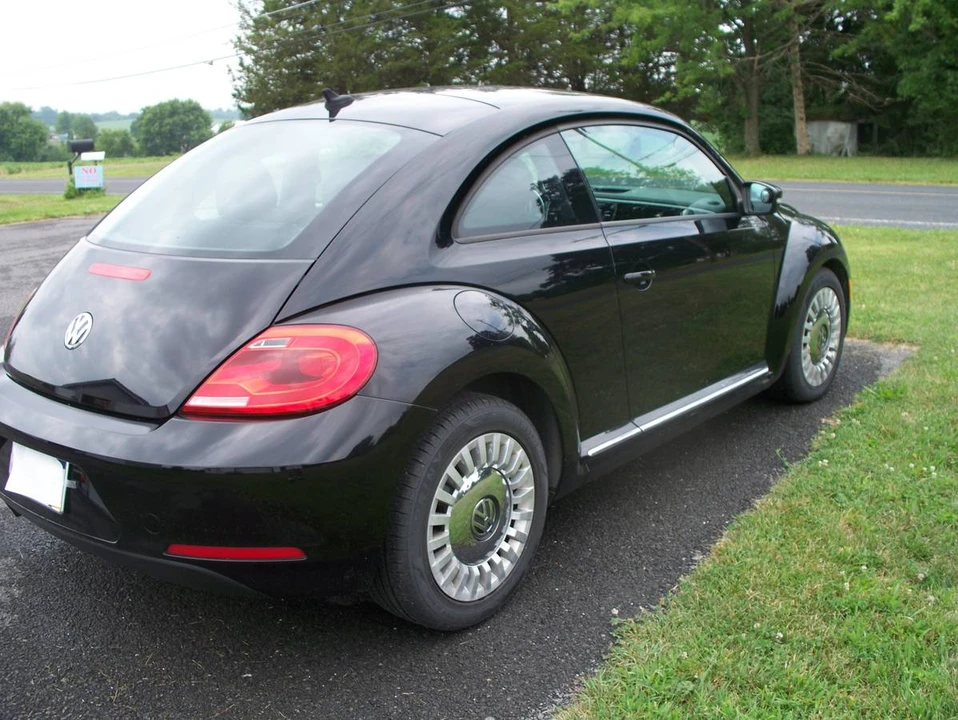 2014 Volkswagen A5 Beetle - Image 3 of 9