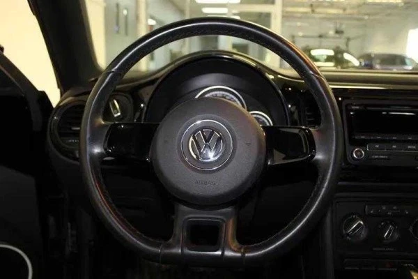 2014 Volkswagen A5 Beetle - Image 9 of 11