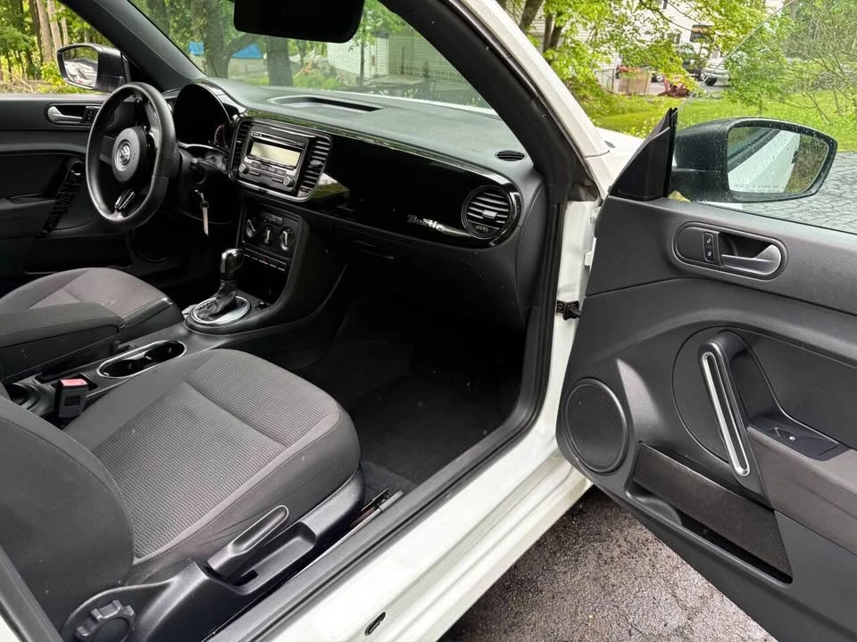 2014 Volkswagen A5 Beetle - Image 12 of 20