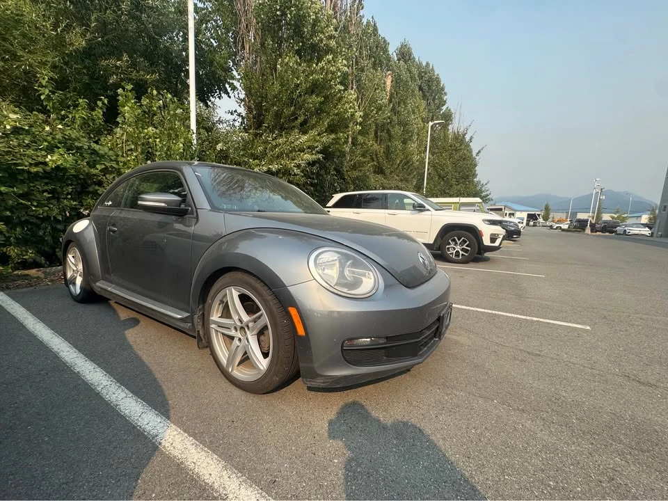 2014 Volkswagen A5 Beetle - Image 2 of 10