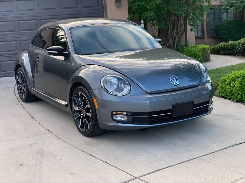 2014 Volkswagen A5 Beetle - Image 2 of 11