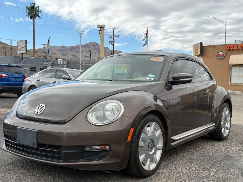 2014 Volkswagen A5 Beetle - Image 2 of 9