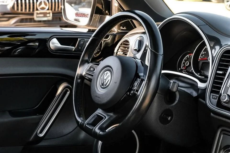 2014 Volkswagen A5 Beetle - Image 11 of 20