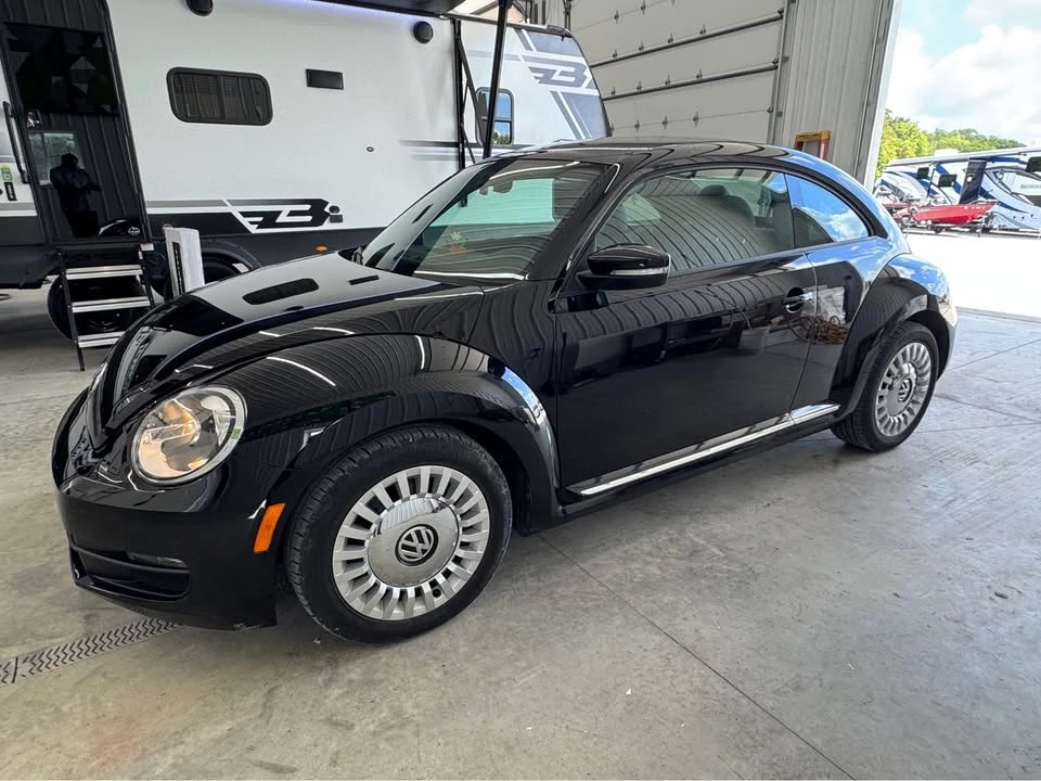 2014 Volkswagen A5 Beetle - Image 2 of 16
