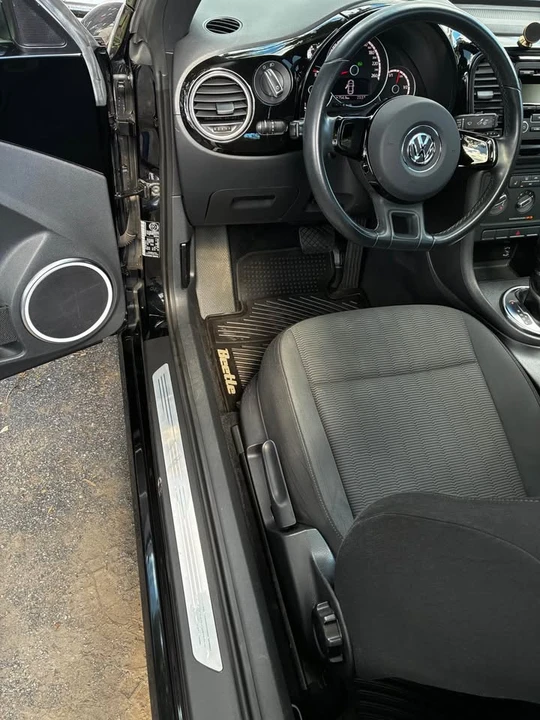 2014 Volkswagen A5 Beetle - Image 3 of 10
