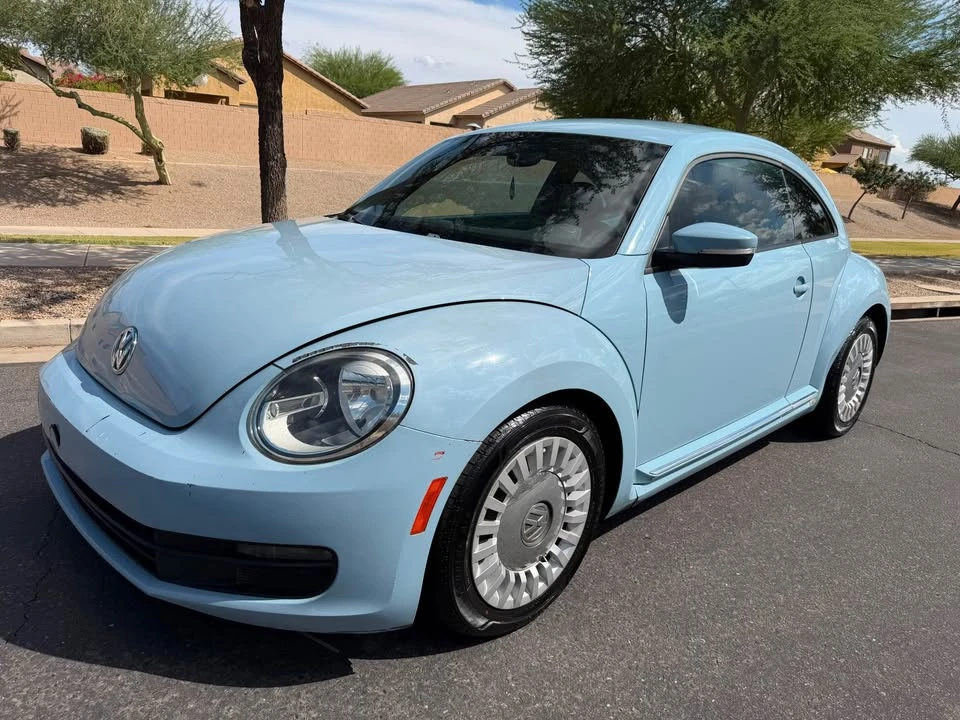 2014 Volkswagen A5 Beetle - Image 2 of 10
