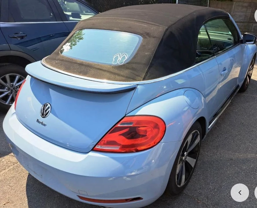 2014 Volkswagen A5 Beetle - Image 2 of 7