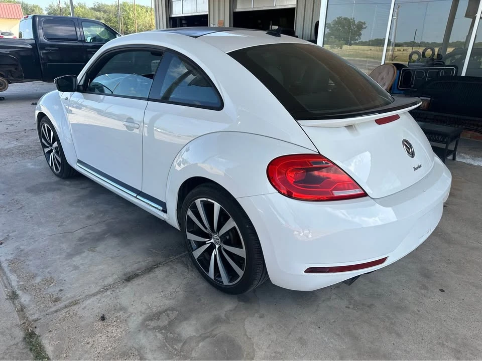 2014 Volkswagen A5 Beetle - Image 9 of 15