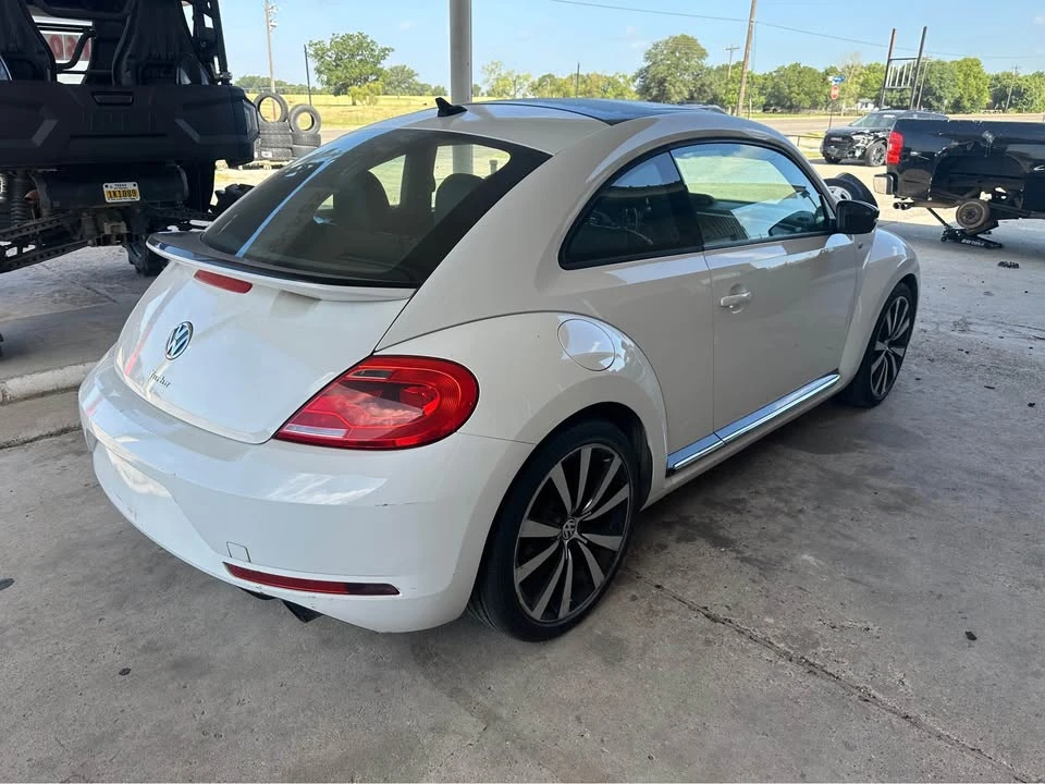 2014 Volkswagen A5 Beetle - Image 7 of 15