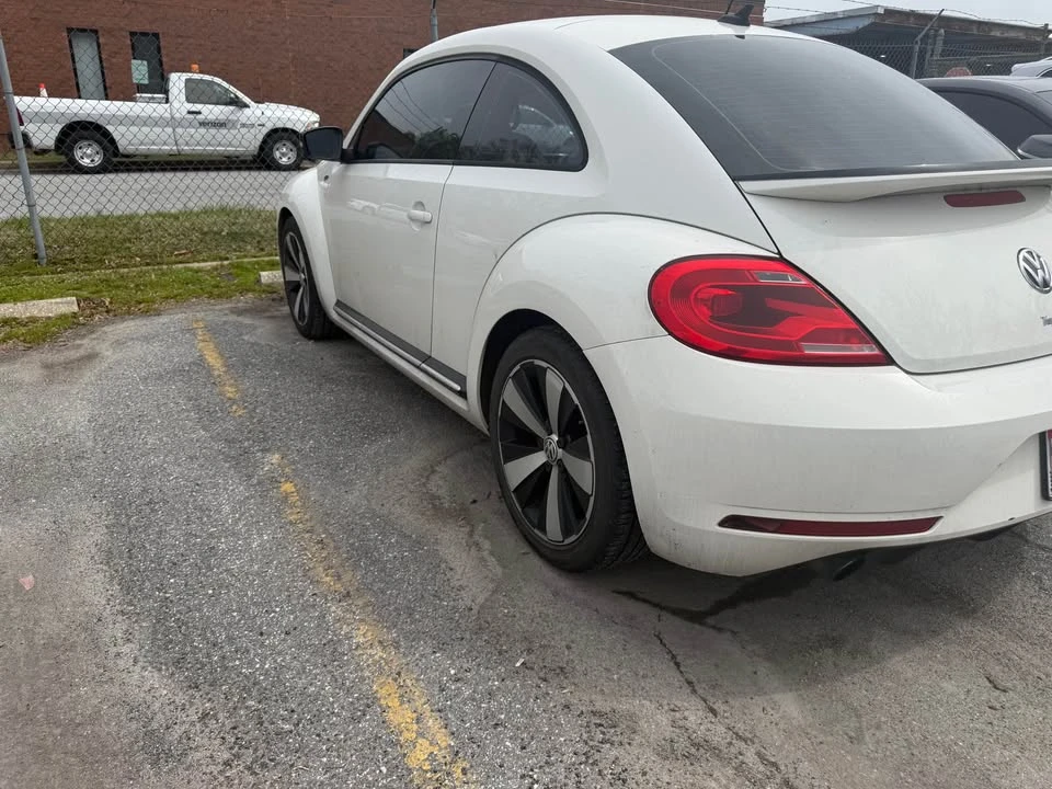 2014 Volkswagen A5 Beetle - Image 3 of 5